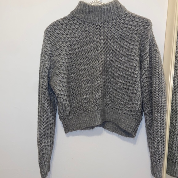 CROP KNIT SWEATER - Picture 1 of 12